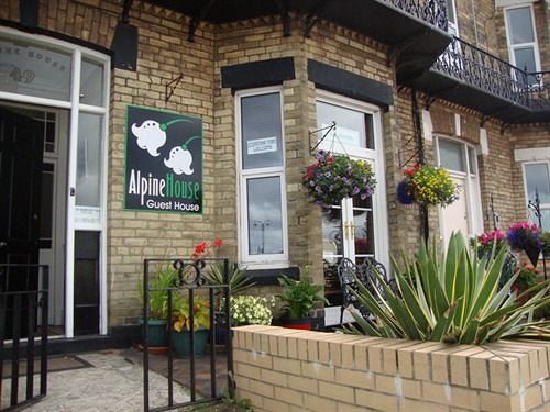 Alpine Guest House Middlesbrough Bagian luar foto