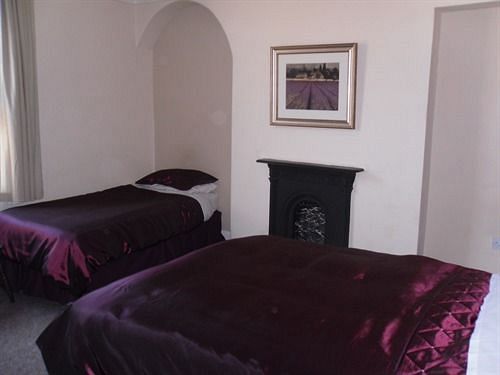 Alpine Guest House Middlesbrough Bagian luar foto